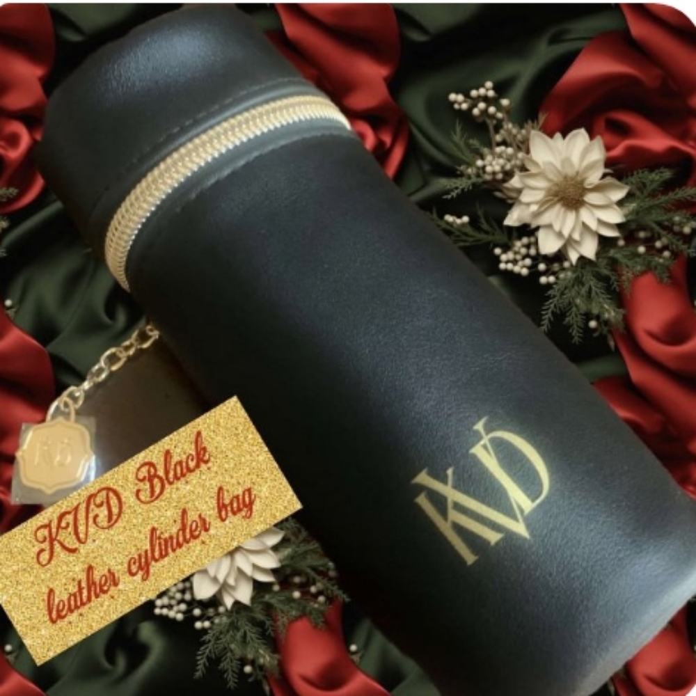 🧚‍♀️Kat Von D RARE Vegan Leather Cylinder Bag NWOTag - Picture 6 of 8